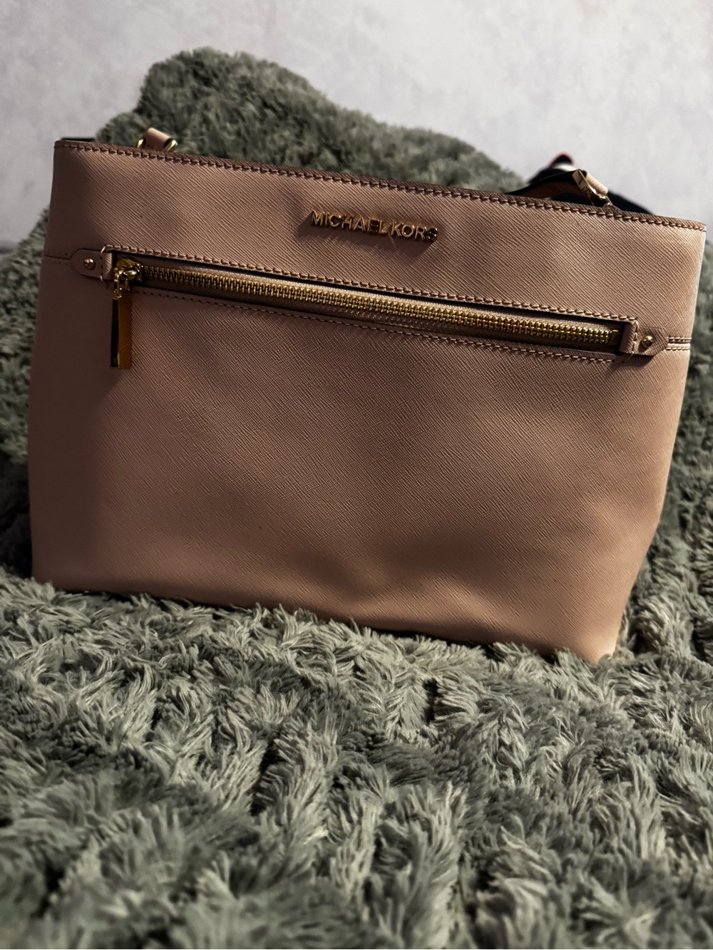 Michael Kors Blush Pink Saffiano Shoulder Bag with Front Zip